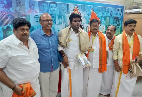  Poet Kannadasans son Annadurai joined BJP 