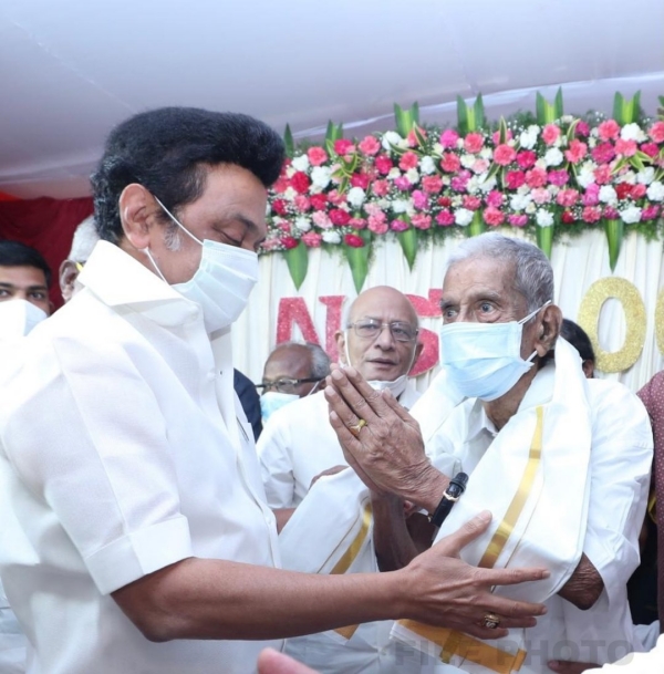 Chief Minister Stalin greeted Sankaraiah on his birthday