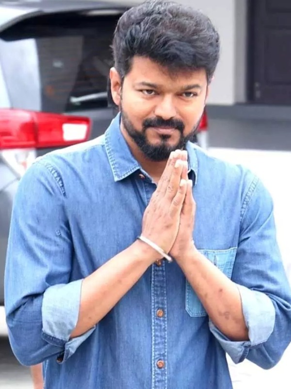 Actor Vijay Makkal Iyakkam and Vijay to strengthen IT wing ready for political action Actor Vijay Makkal Iyakkam and Vijay to strengthen IT wing ready for political action