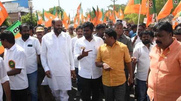 Is BJP Annamalai taking breaking again amid his unfamous Yatra in Tamil nadu? Is BJP Annamalai taking breaking again amid his unfamous Yatra in Tamil nadu?