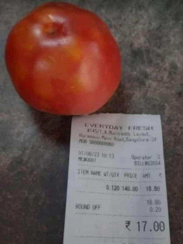 Netizens amazed to see just one tomato sold for Rs 17 Netizens amazed to see just one tomato sold for Rs 17