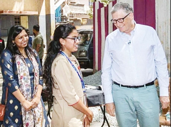 Bill Gates appreciated the post offices digital banking services in India 