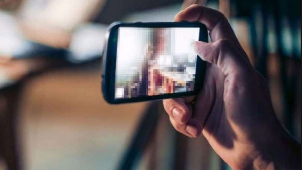 Puducherry BJP president Saminathan has been threatened by a mob in a WhatsApp video call Puducherry BJP president Saminathan has been threatened by a mob in a WhatsApp video call