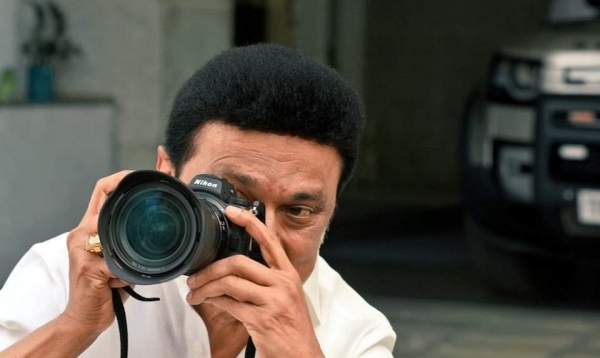 CM Stalin clicks photo on World Photography day 
