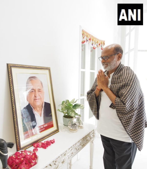 Actor Rajnikanth meets Samajwadi party chief Akhilesh Yadav in Lucknow