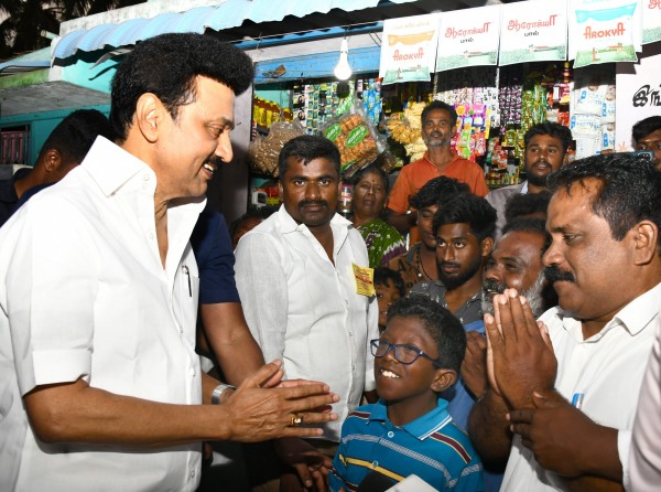 CM Stlin visits fishermens houses near rameshwaram 