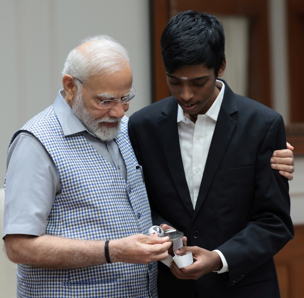  Praggnanandhaa meets with Prime Minister Narendra Modi at his residence in Delhi