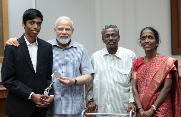  Praggnanandhaa meets with Prime Minister Narendra Modi at his residence in Delhi