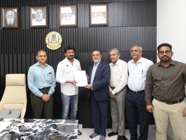 Tamilnadu sports minister Udhayanidhi gave fund for sports players Tamilnadu sports minister Udhayanidhi gave fund for sports players