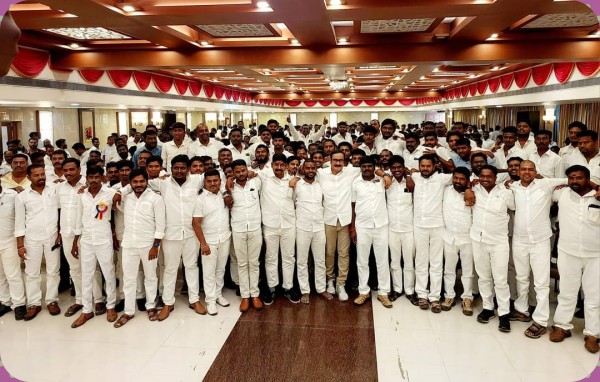 Anbumani Ramadoss discuss with district administrators of Patali Youth Association and Student Association 