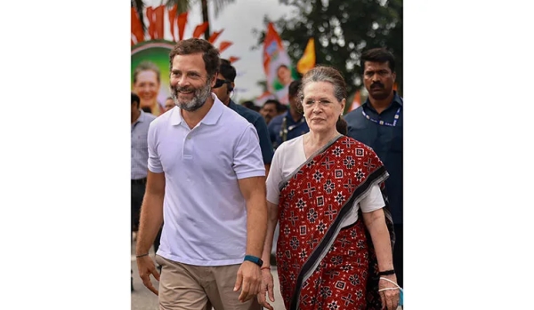 Congress former president Sonia Gandhi takes a boat ride in Nigeen Lake at Jammu and Kashmir 