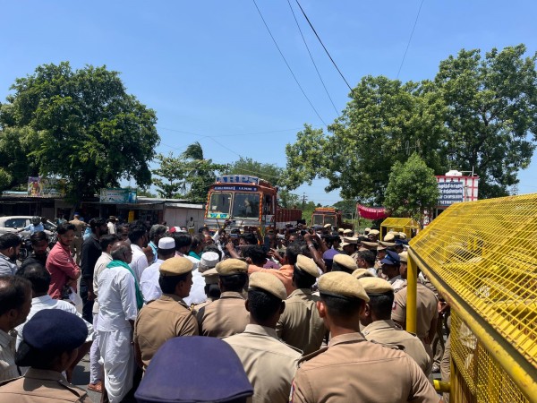 Thamimun Ansari was denied permission by the police to meet the farmers Thamimun Ansari was denied permission by the police to meet the farmers