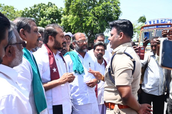 Thamimun Ansari was denied permission by the police to meet the farmers Thamimun Ansari was denied permission by the police to meet the farmers