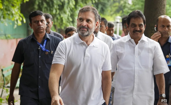 List of Parties supporting and opposing no confidence motion against union govt List of Parties supporting and opposing no confidence motion against union govt