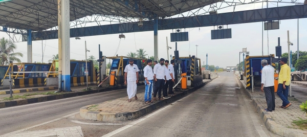 TN Govt assurances committee head Velmurugan orders not collect Tax in Kallakurichi Toll Plaza 
