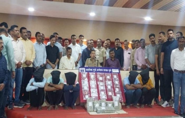 Maharastra : An astrologer arrested after gave a good time for robbery gangs to loot Maharastra : An astrologer arrested after gave a good time for robbery gangs to loot