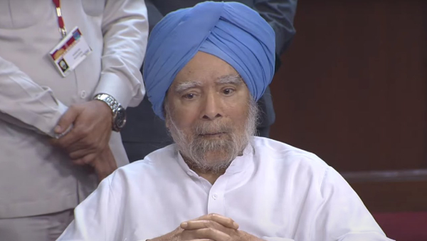  Ex Prime minister Manmohan Singh came to Rajya Sabha in wheel chair