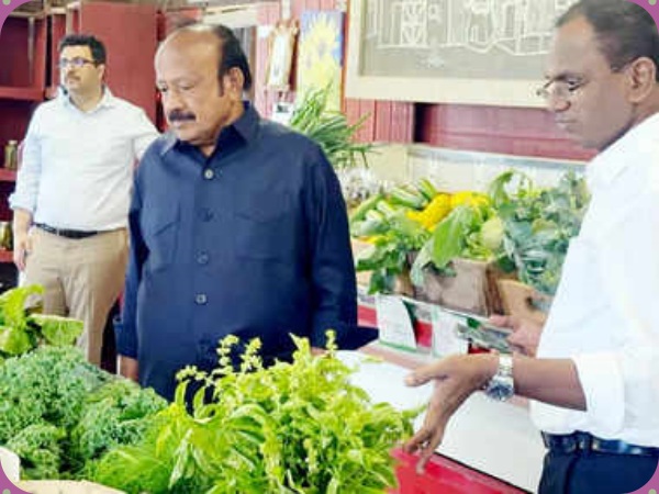 Minister MRK Panneerselvam went to Canada to research agriculture technics 