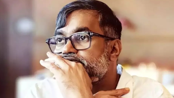Director Selvaraghavan missed his purse in flight 