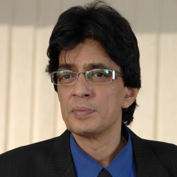Actor Raghuvaran family used to live in a house like a bungalow is this a situation now 