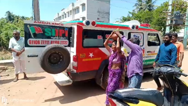 2 Hindu womens died in Adirampattinam were carried and cremated by Muslims 
