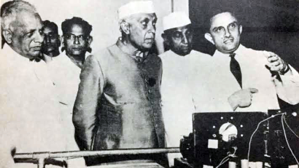 Netizens Share Old Pictures of ISRO in Social Media 