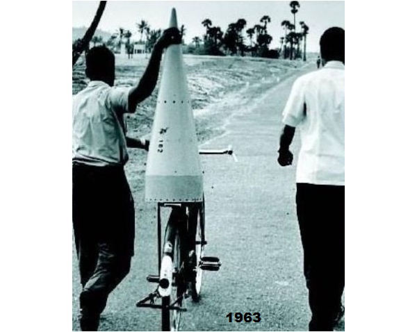Netizens Share Old Pictures of ISRO in Social Media 