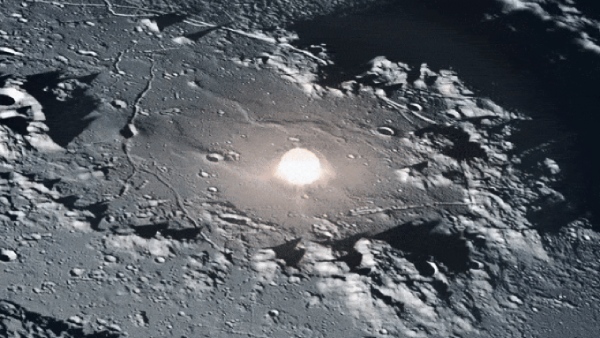  Fact Check: asteroid exploding after landing on Moon is not true