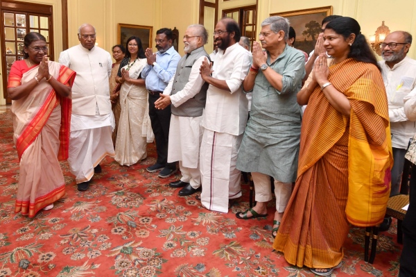  the INDIA alliance met the President over the Manipur situation 