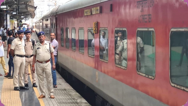Family of Mumbai - Jaipur train gunshoot victim planned to get out of India 