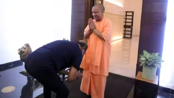 Actor Rajinikanth explain about touching the feet of Yogi Adityanath 