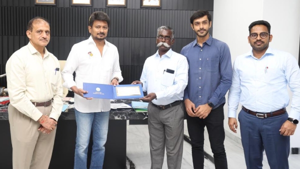  Udhayanidhi Stalin gave Incentives to athletes 