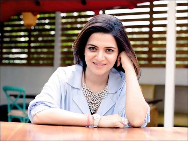 Presenter DD has recently spoken about why she left Vijay TV Presenter DD has recently spoken about why she left Vijay TV