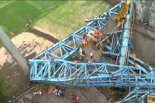 2 Tamils killed in Maharashtra crane accident! Chief Minister Stalin announced a compensation of Rs.3 lakh 