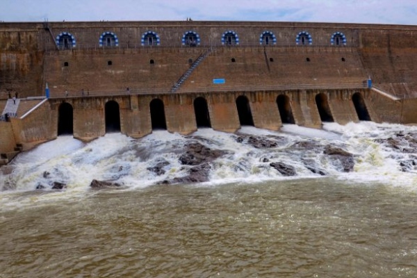 Mettur dam water level falls to 62 feet Delta farmers are worried Mettur dam water level falls to 62 feet Delta farmers are worried