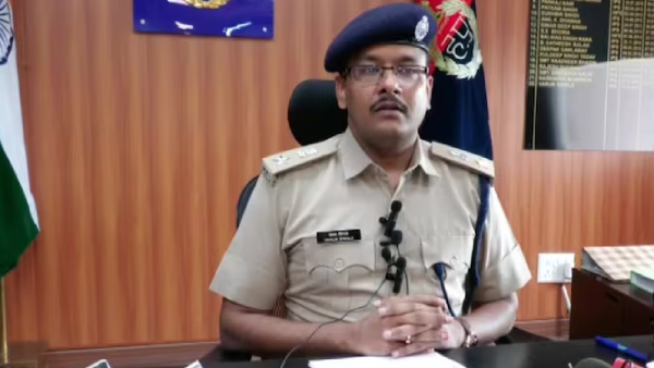 Amid of violence Haryana government ordered to transffered Nuh district SP Varun Singla Amid of violence Haryana government ordered to transffered Nuh district SP Varun Singla