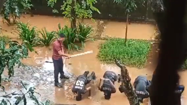  NCC training shocking video Senior brutally beats juniors with big pipe in rain