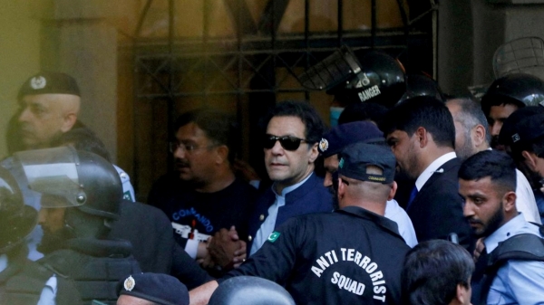 Former Pakistan Prime Minister Imran Khan sentenced to 3 years in prison in the Toshakhana corruption case Former Pakistan Prime Minister Imran Khan sentenced to 3 years in prison in the Toshakhana corruption case