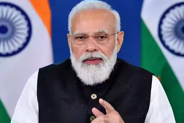 If theres a PM who works without taking off, its Narendra Modi: Amit Shah 