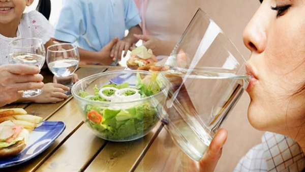 Spiritual Tips: Dont make this mistake while taking a bath or eating Direction is very important 