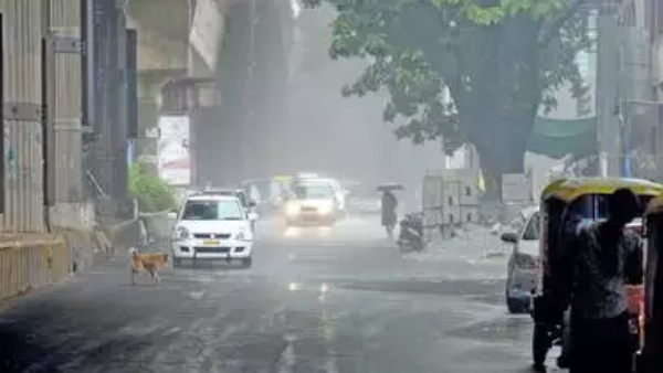 Heavy rains 15 flight services affected in Chennai 