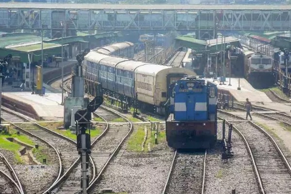 Tambaram Railway Station and Southern Railway extension of Nagarcoil Tambaram train service 