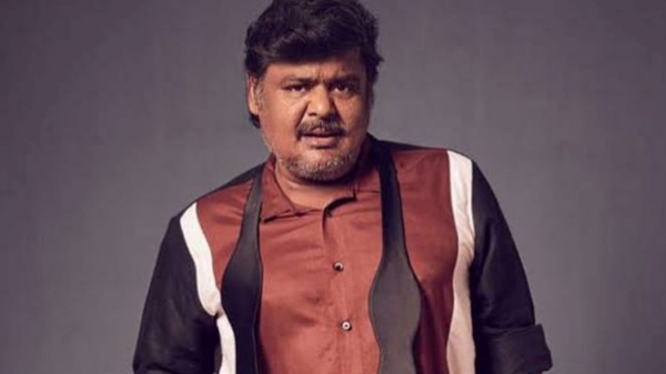  Mansoor Alikhan who showed the bathroom open question asked by the female reporter 