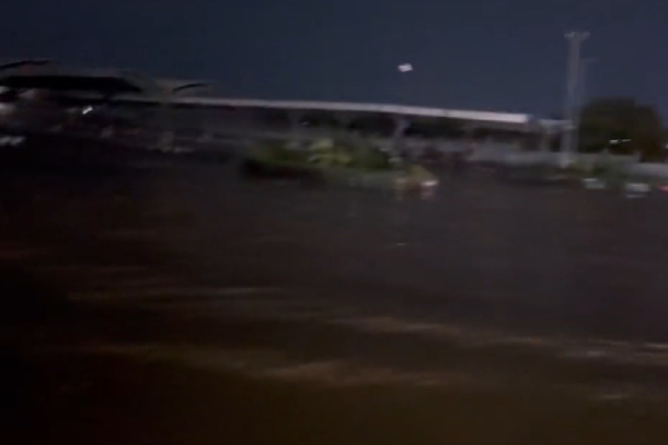 Kilambakkam drowned in flood due to heavy rain in Chennai and Chengelpet Kilambakkam drowned in flood due to heavy rain in Chennai and Chengelpet