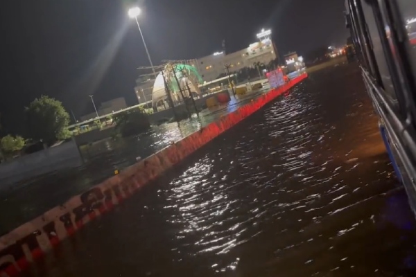 Kilambakkam drowned in flood due to heavy rain in Chennai and Chengelpet Kilambakkam drowned in flood due to heavy rain in Chennai and Chengelpet