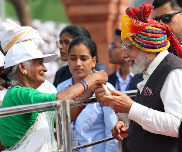 Women’s SHGs to power Drone Ki Udaan: Prime Minister Modi