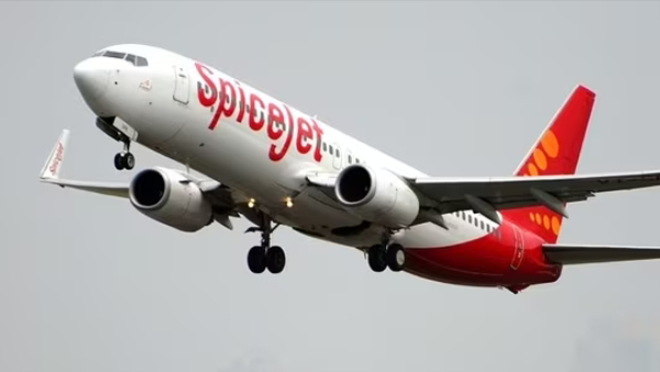 Delhi-Mumbai flight Passenger clikck obscene photos of a female cabin crew 