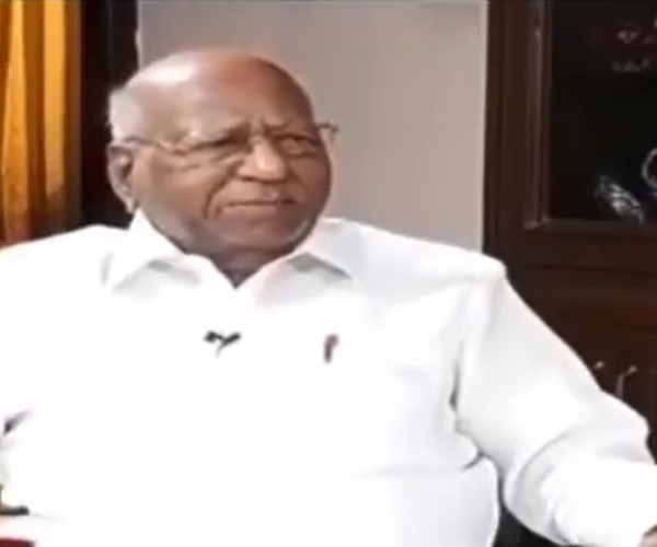  Annamalai showcases dmk ex minister arcod veerasamy interview video during padayatra