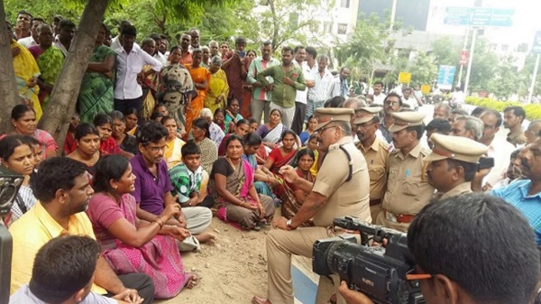 Salem police arrested a man who depicted obscene photos of women 