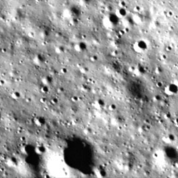 Chandrayaan 3: Vikram Lander sent its first batch of photos, Did you notice the weird thing? 
